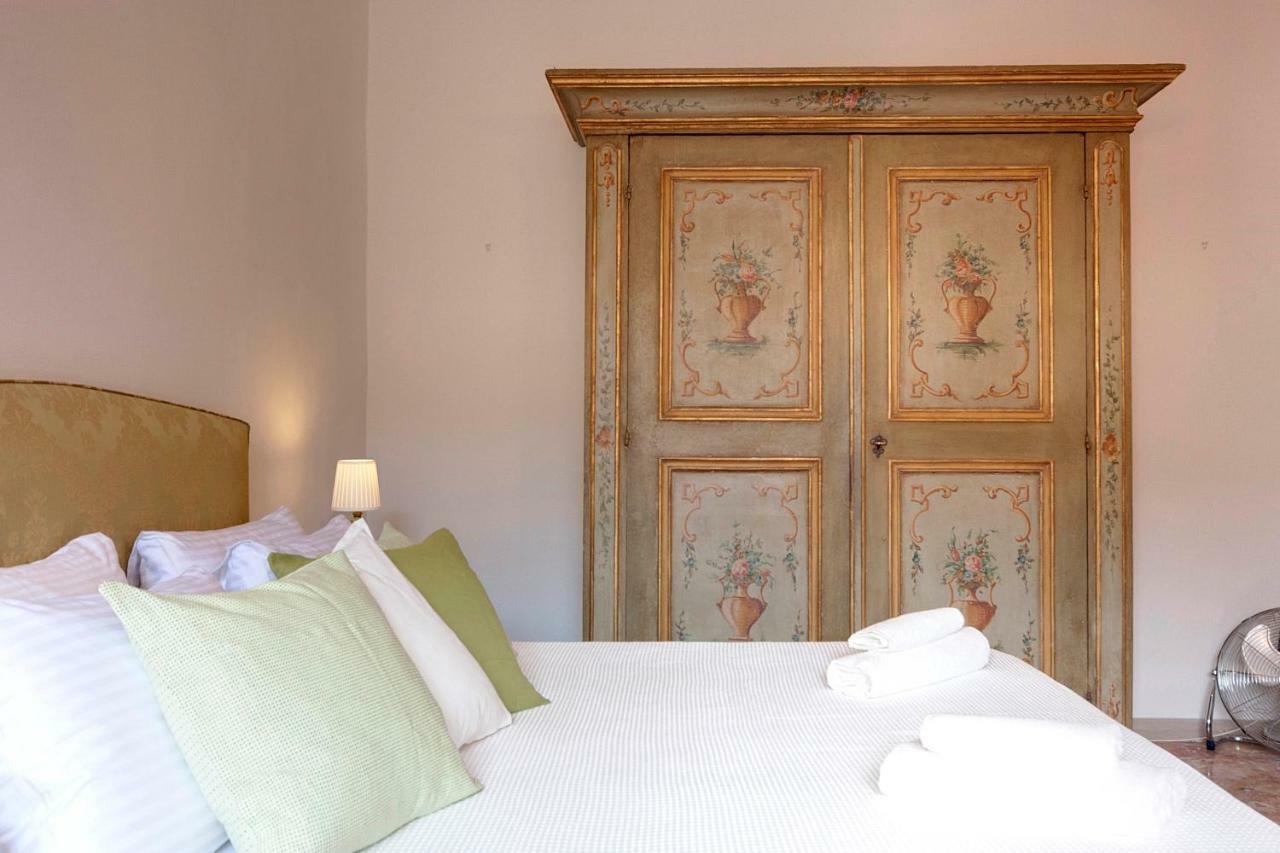Historical Apartment Spectacular Arno View With Balcony From 12 Th Century. 피렌체 외부 사진